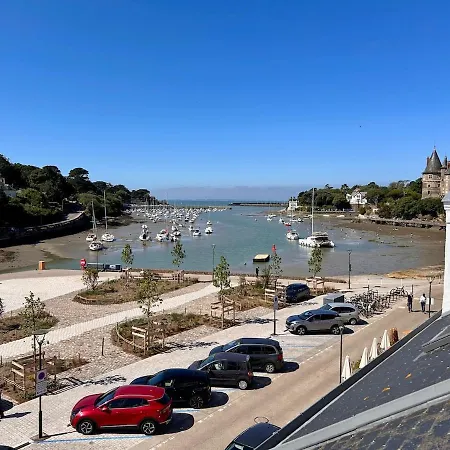 Appartement Avec Vue Panoramique Sur Le Port De *