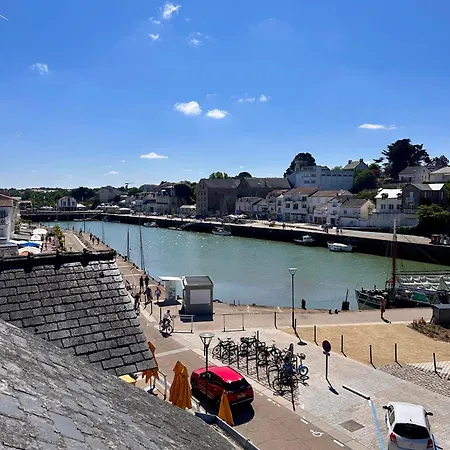 Avec Vue Panoramique Sur Le Port De * Pornic